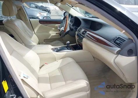 2013 Lexus Ls 460 z USA, uszkodzony, nr VIN JTHCL5EF3D5017963